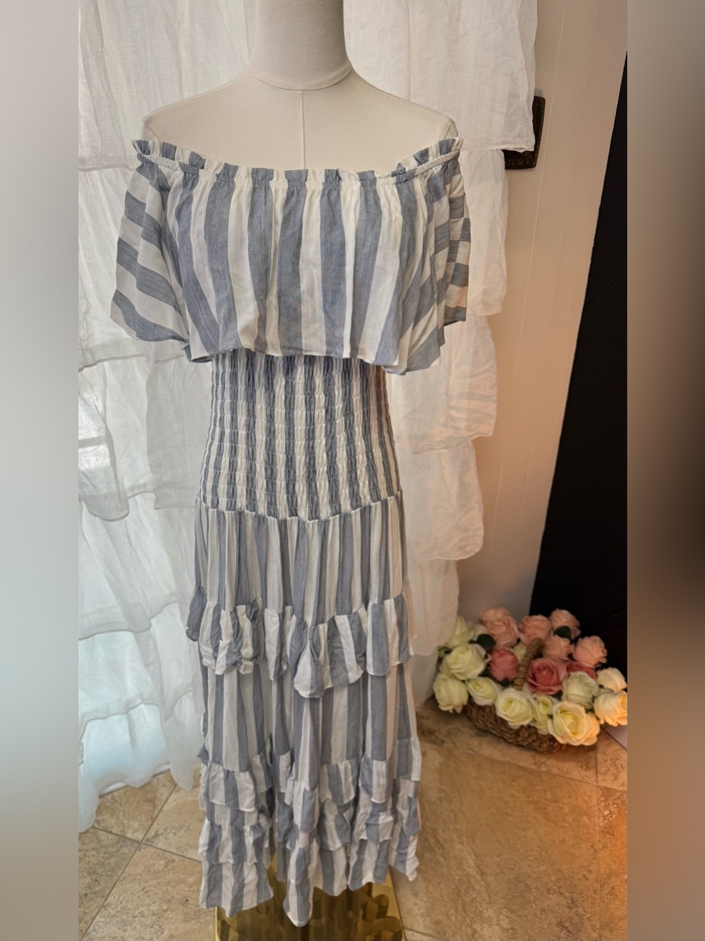 NWT Victoria’s Boutique Blue & White Striped Off-the-Shoulder Smocked Dress - Picture 10 of 14